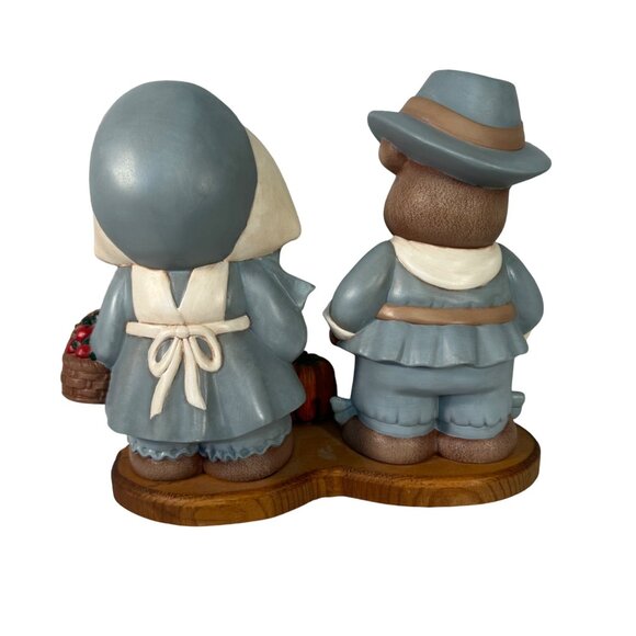 Handpainted Pilgrim Bear Figurines Thanksgiving Fall Decoration Wood Base - Picture 3 of 6